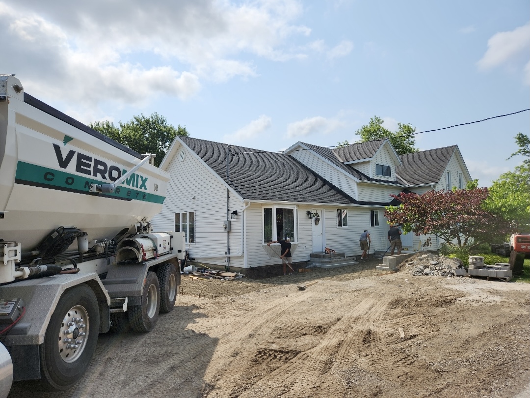 Read more about the article Stop Over-Ordering on Small Pours: Volumetric Concrete = Only Pay for What You Pour