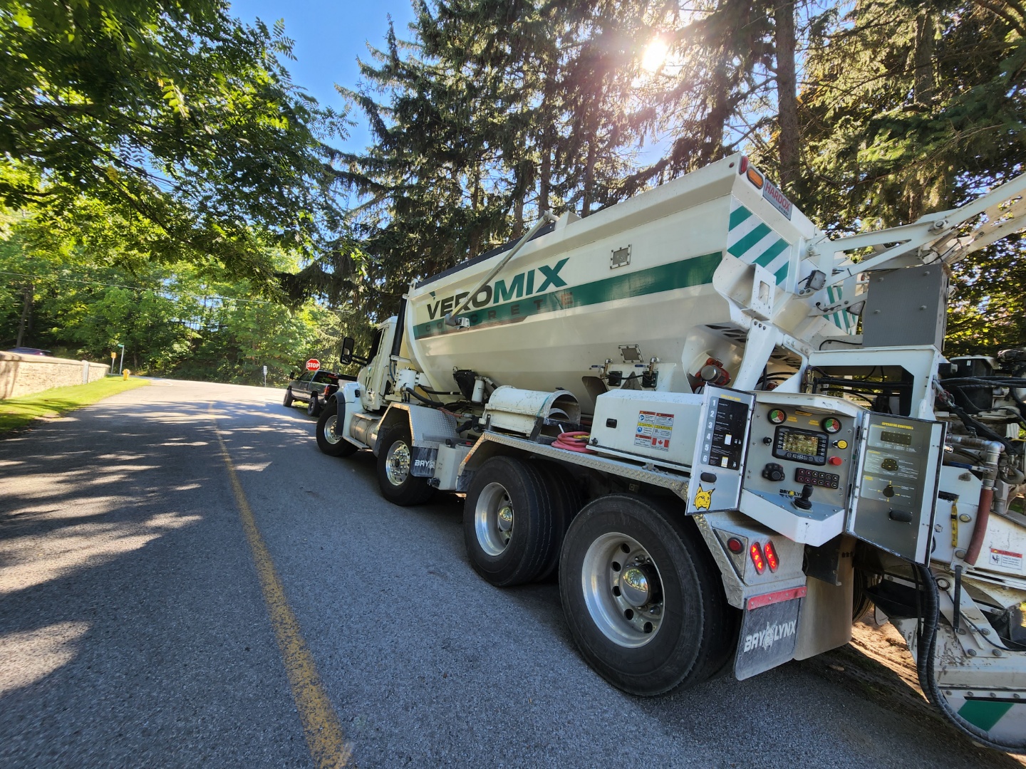 Read more about the article Only Pay for What You Pour: Volumetric Concrete for Small Loads, Repairs, and Flexible Jobsite Supply in Southern Ontario